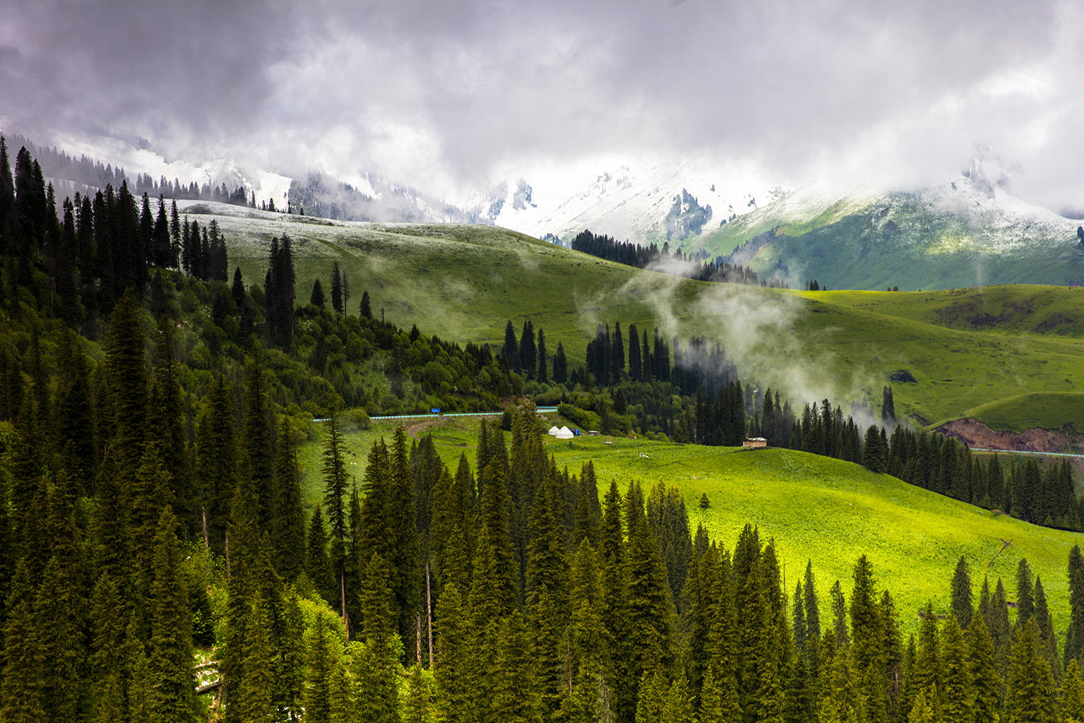 南疆看人文北疆赏风景新疆旅游怎么选