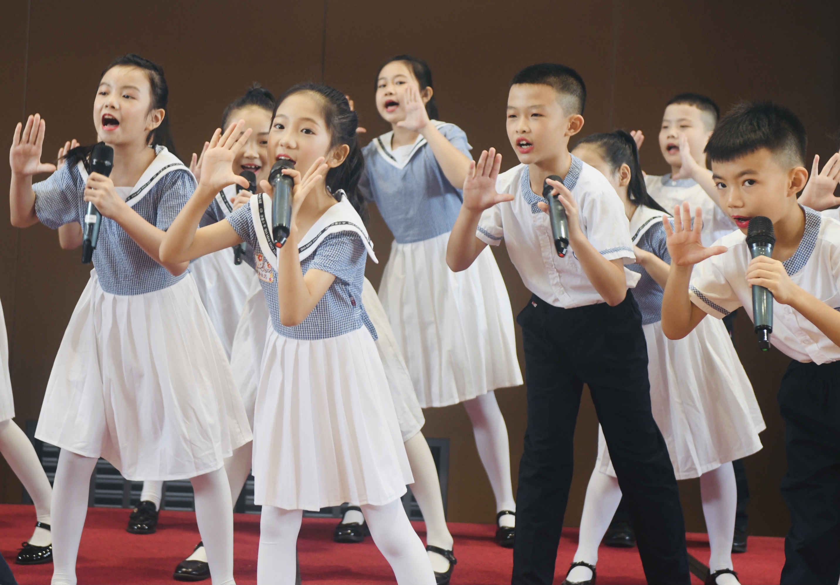 沙面小学大坦沙校区启用迎来182名一年级新生