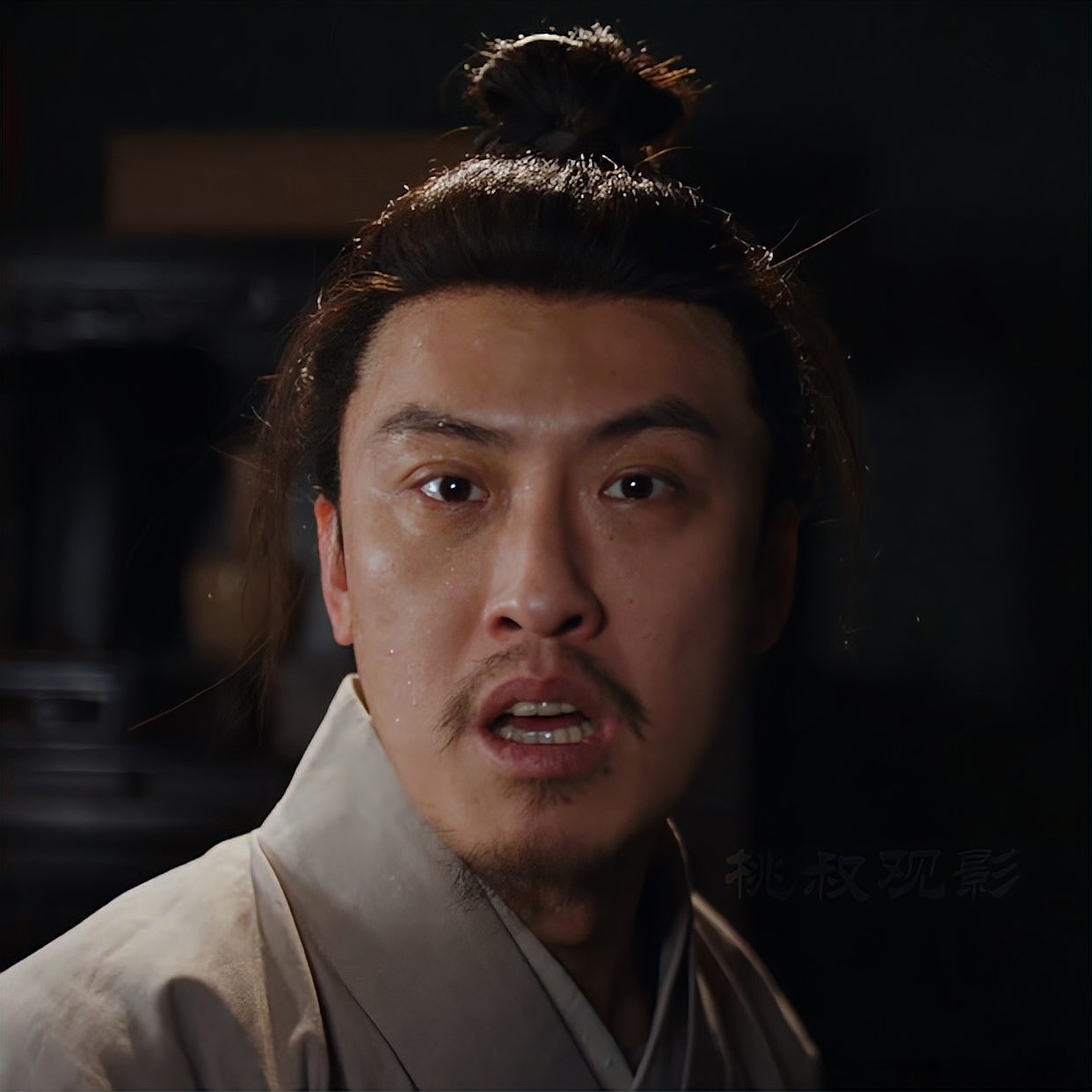 许君聪就你跟我疑神疑鬼的别跟我说话大小声大话神捕