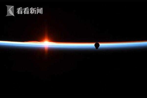 太空|太空商旅要来了？SpaceX首个“素人团”明天出发