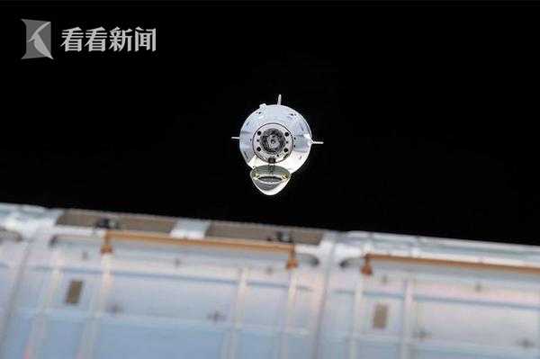 太空|太空商旅要来了？SpaceX首个“素人团”明天出发