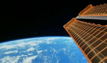 太空|航天员镜头下的月亮长啥样？总台秋晚来自太空的“礼物”提前曝光