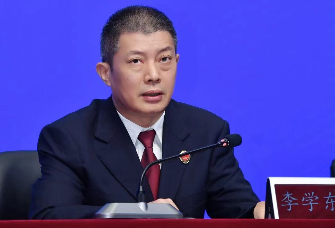 9月24日,广州市检察院党组副书记,副检察长李学东在常态化扫黑除恶