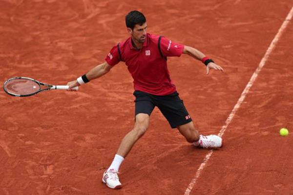 网球截击球的技术要领及要求是什么？