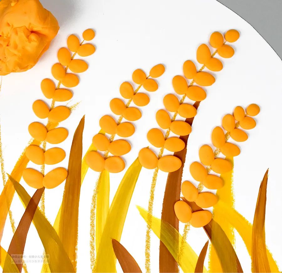 儿童画教程综合创意美术课程金灿灿的麦子