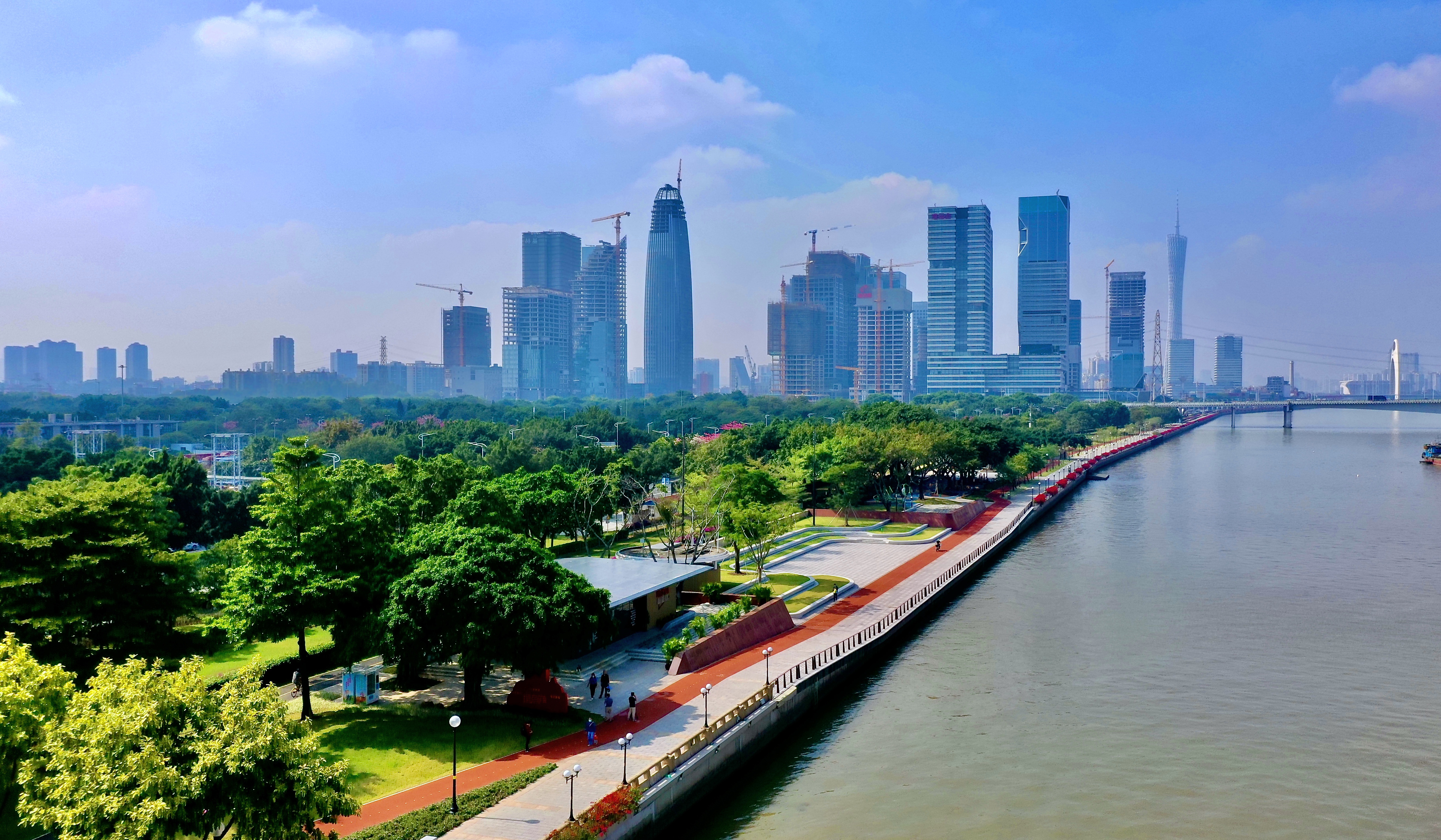 广州市海珠区第十三次党代会闭幕