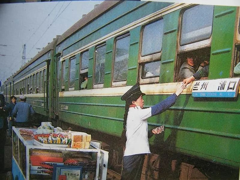 在25型客車中,第一代25g型客車(g代表