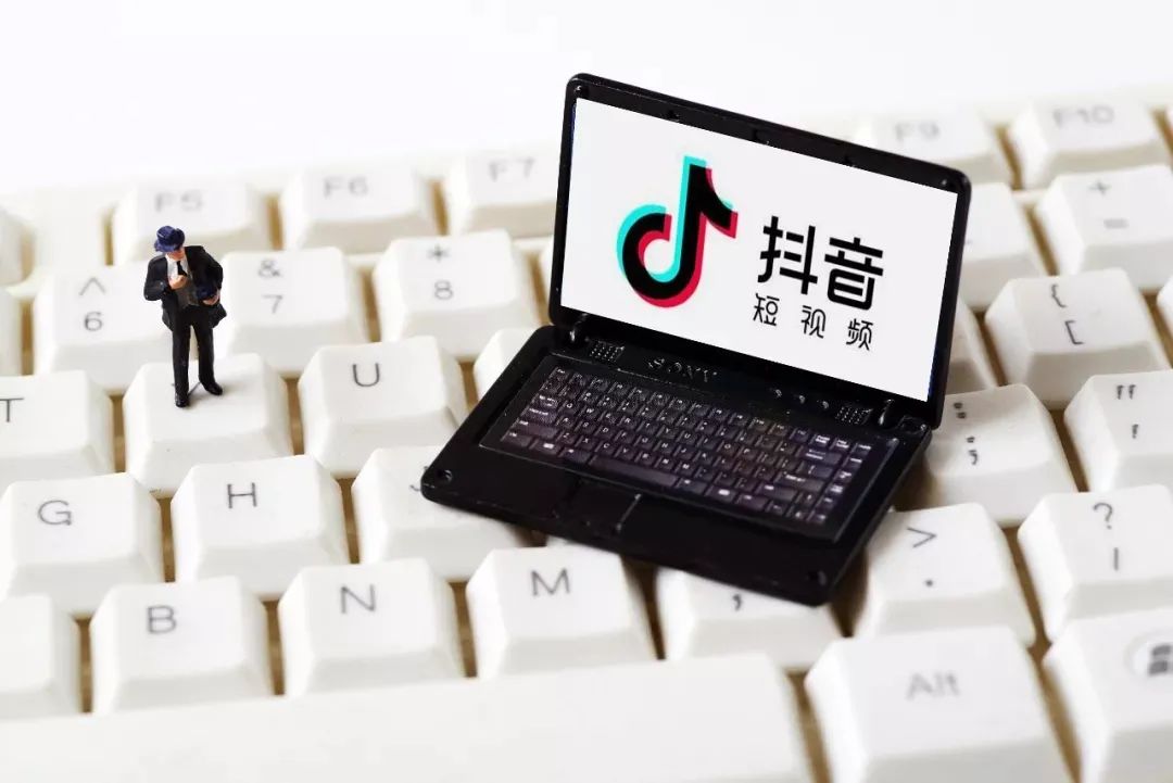 市场营销|新品牌必学的短视频、直播、私域三体联营模型