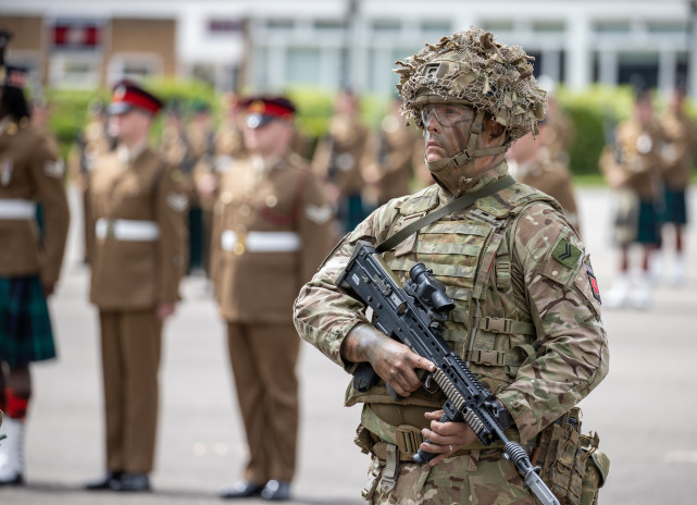 英國計劃允許感染艾滋人員參軍入伍後感染的也能繼續留在軍中