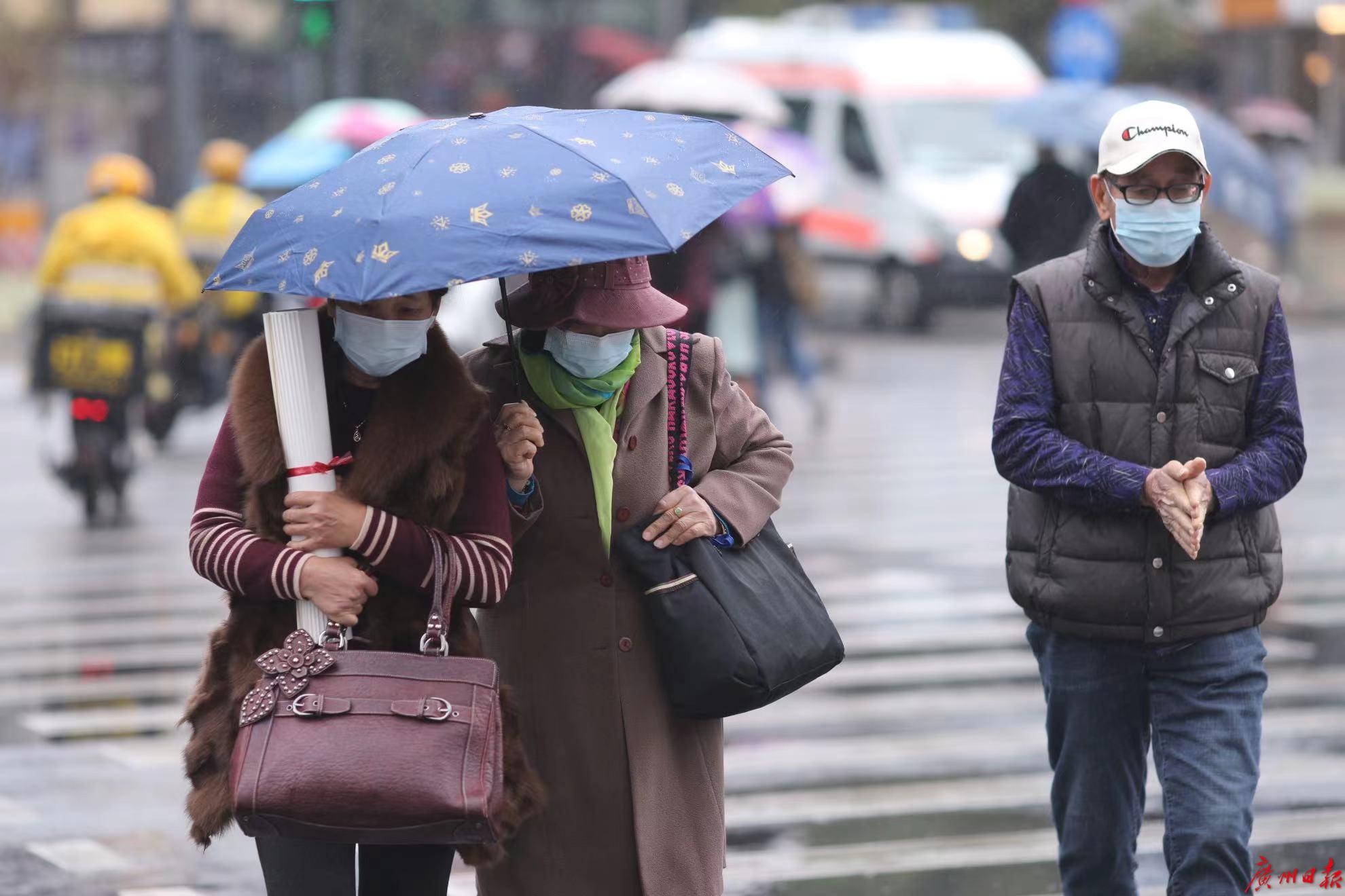 图集台风带来湿冷攻击广州相对湿度高达98