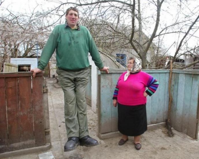 中国第一矮人村村民平均身高只有80cm左右个子矮原因引争议