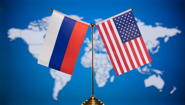 布林肯在"国情咨文"上还表示,俄罗斯需要在"对话"和"对抗"之间做出