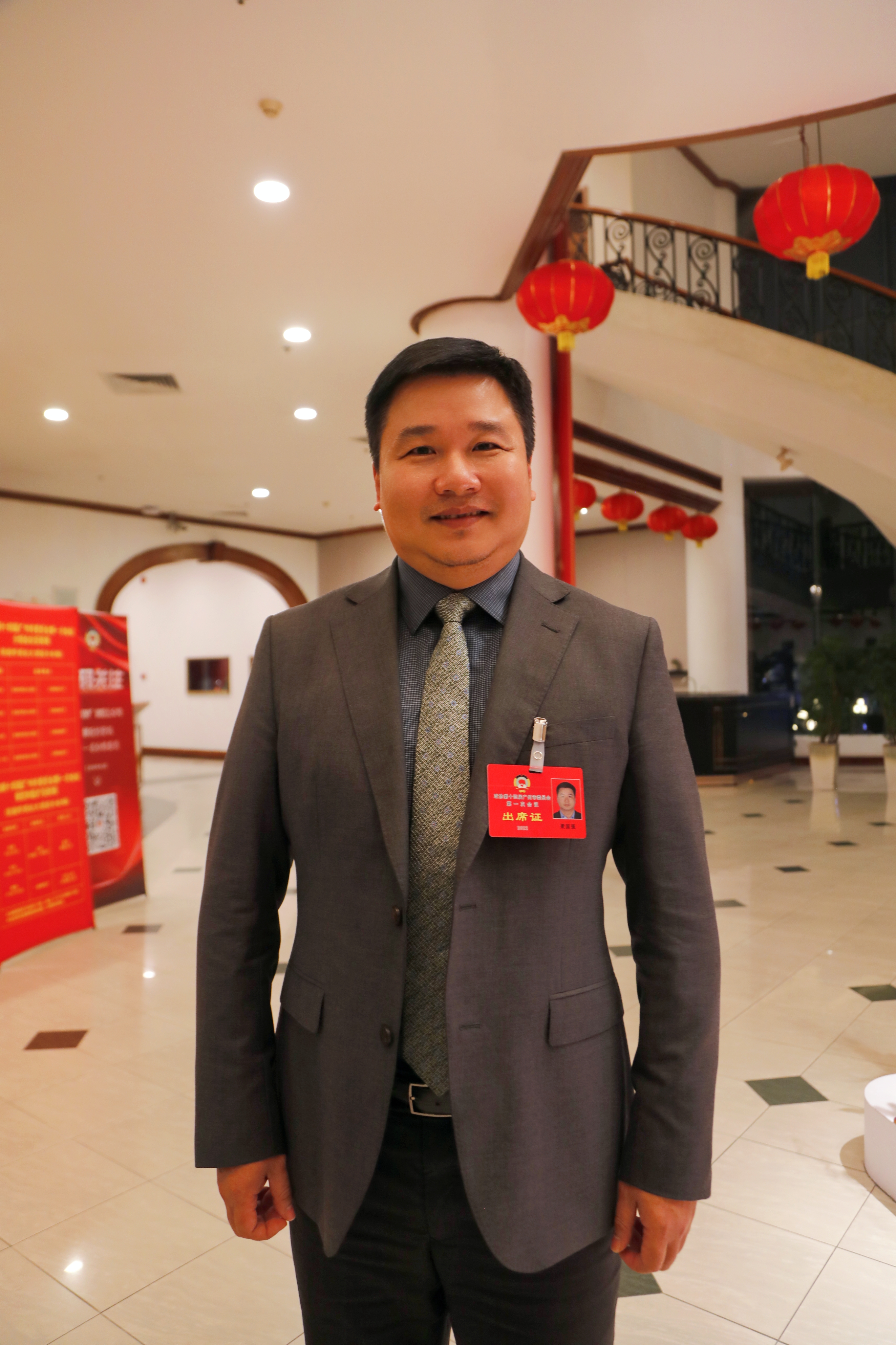 市政协委员梁国强政企协力构筑生育友好型社会减轻女性育儿负担