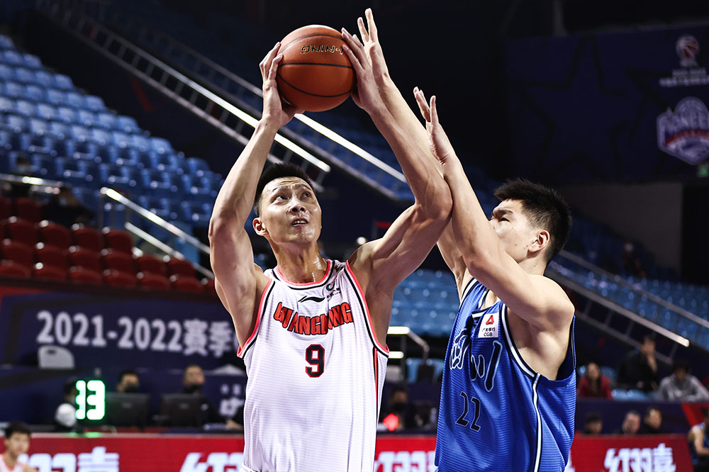 cba四连胜广东宏远轻取四川队