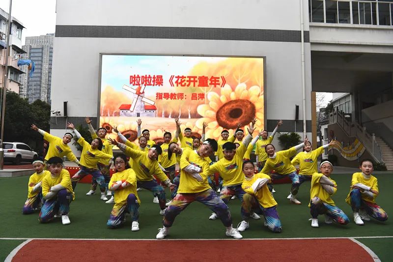 南京市南昌路小学云端共欢庆这所学校的音乐会创意十足