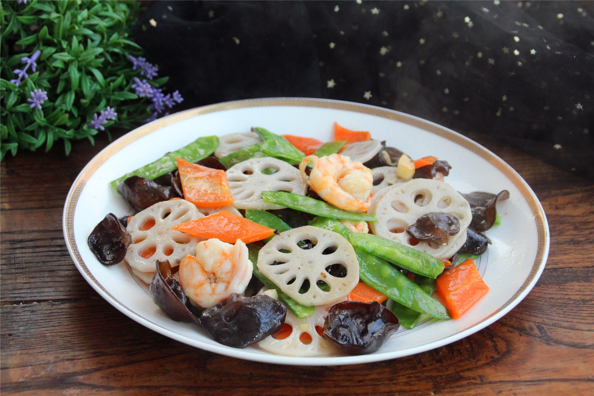 年夜饭必备的家常小炒把这5种食材放到一起炒口感脆嫩有食欲