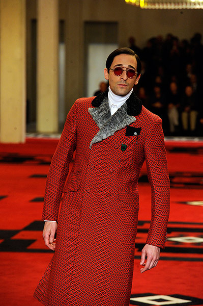 今年最豪华欧美男神走秀硬照合集满屏长腿帅脸