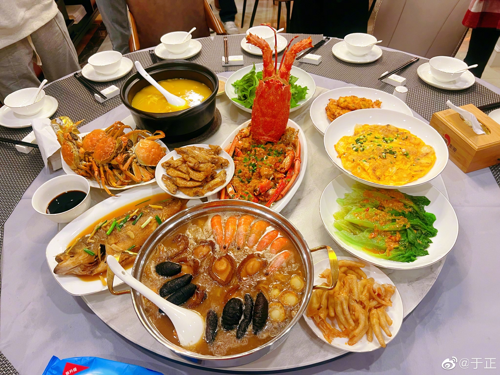 明星年夜饭大pk豪华精致下饭接地气你选哪一款