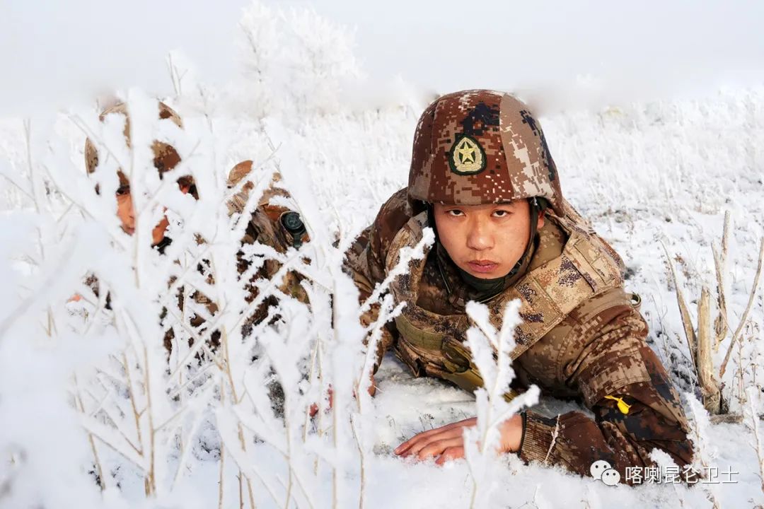 邊防希望有朝一日自己能像父親一樣從小就嚮往軍營畢業於陸軍工程大學