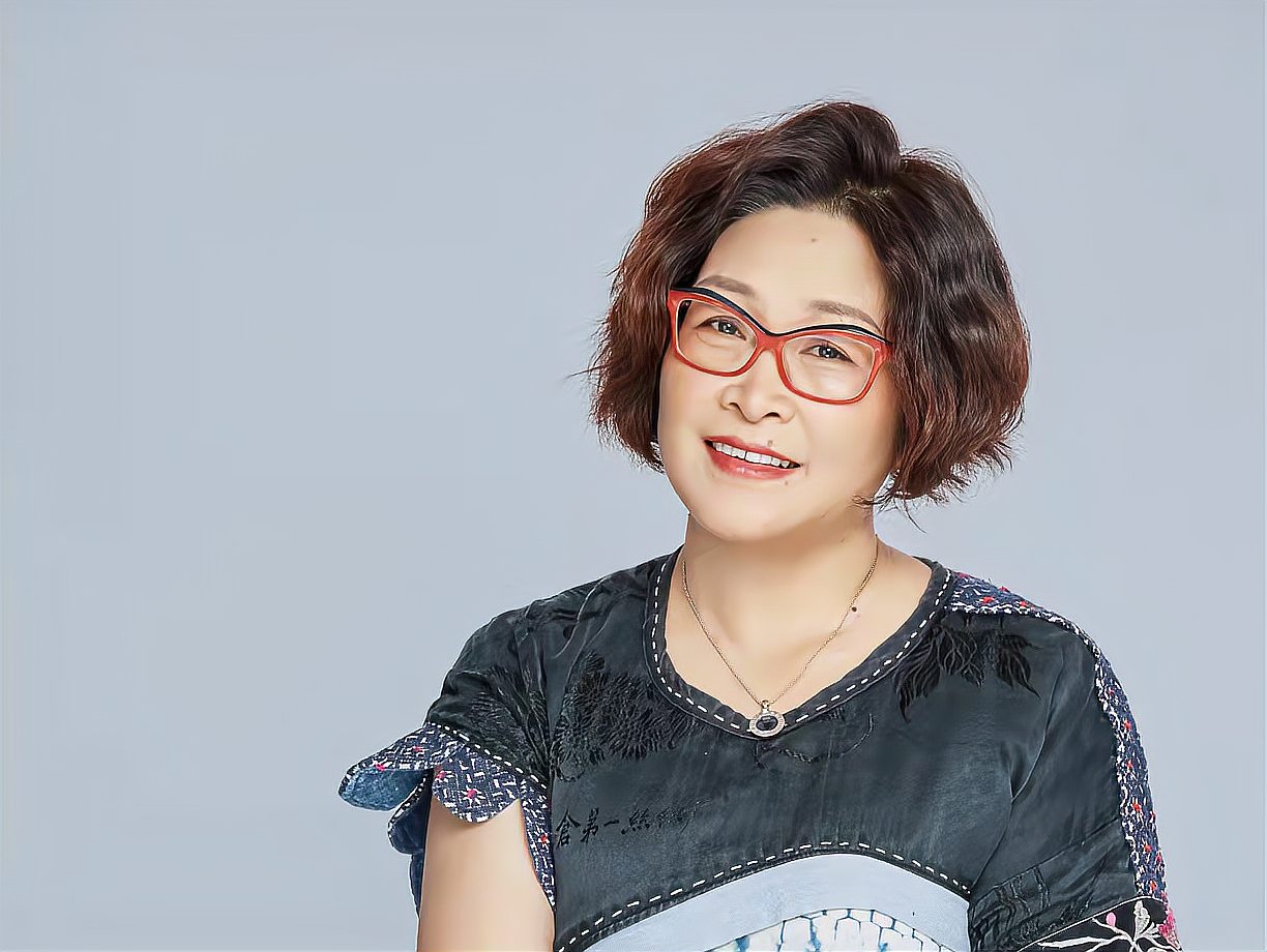 章镇文化钟小英牛仔非遗推动服装与文创产业融合