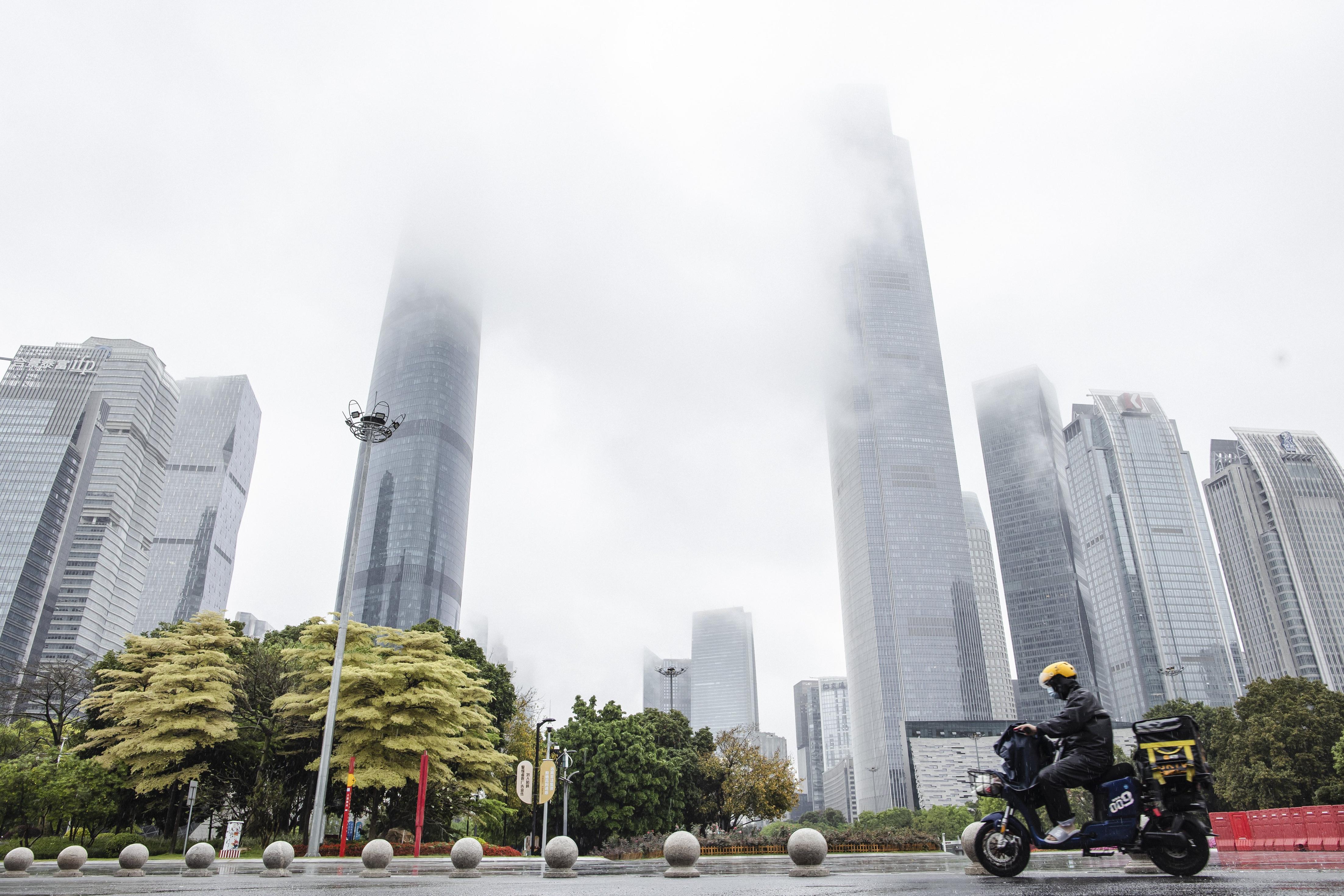 广州人回南天又来了还好明天有冷空气