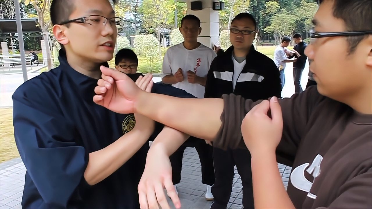 咏春拳传人尹鹏飞讲解咏春拳膀手实战应用