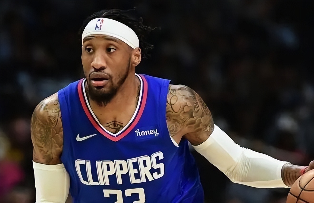 爆发科温顿438胜雄鹿马刺战绩逆转湖人布克41分不敌灰熊