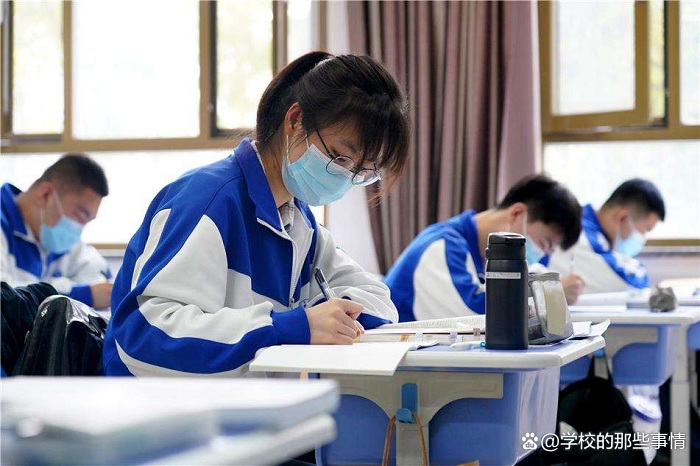 普通高中生迎来坏消息2022年开始实行考本科的路子变窄了