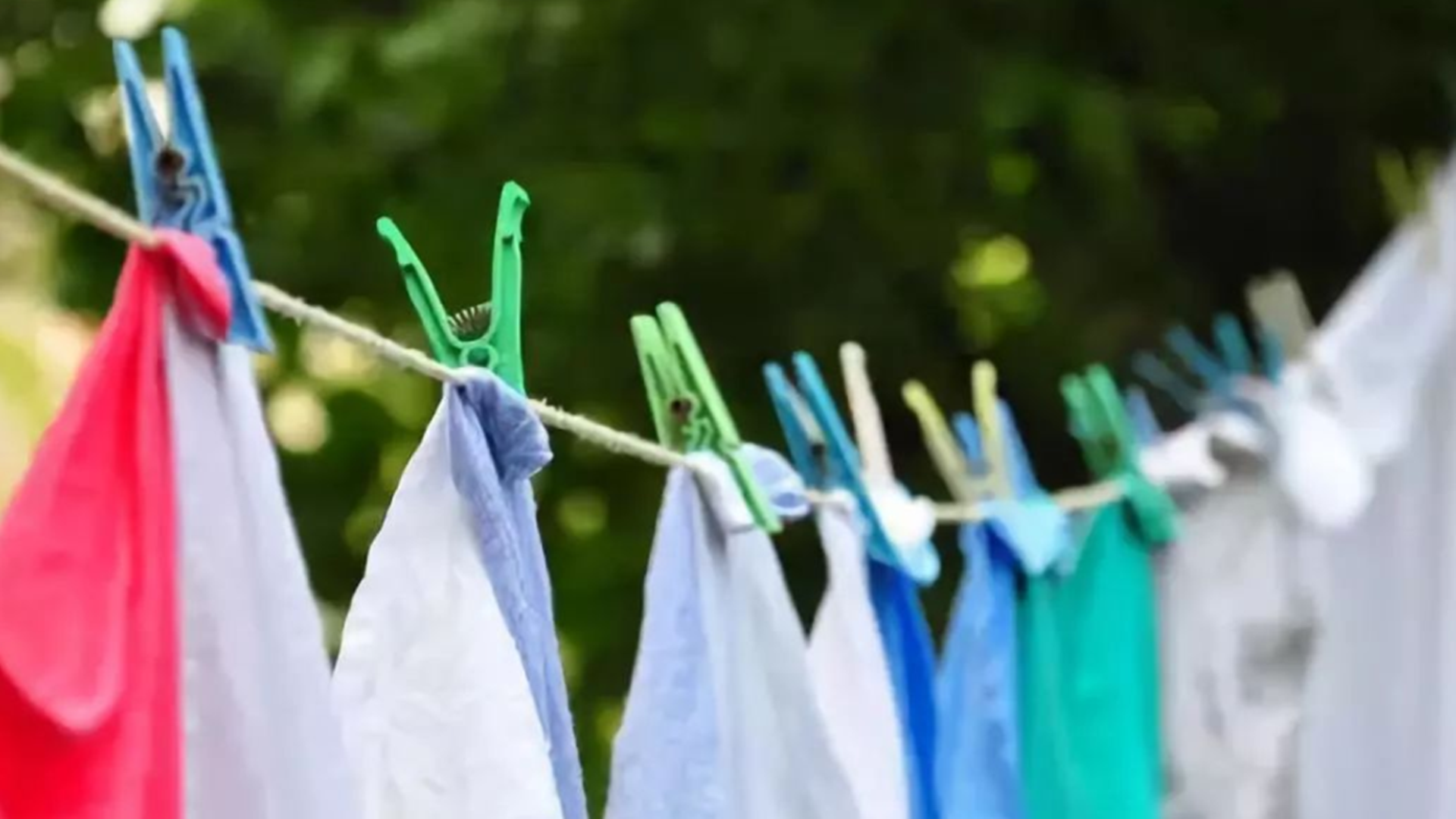 怎么都晒不干的衣服应该怎么处理潮湿天衣服不干怎么办