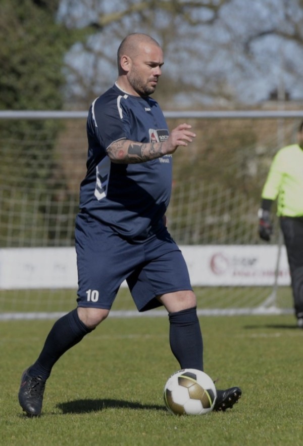 斯内德成其斤肉发福程度超肥罗未能跟上国米的变化而消沉