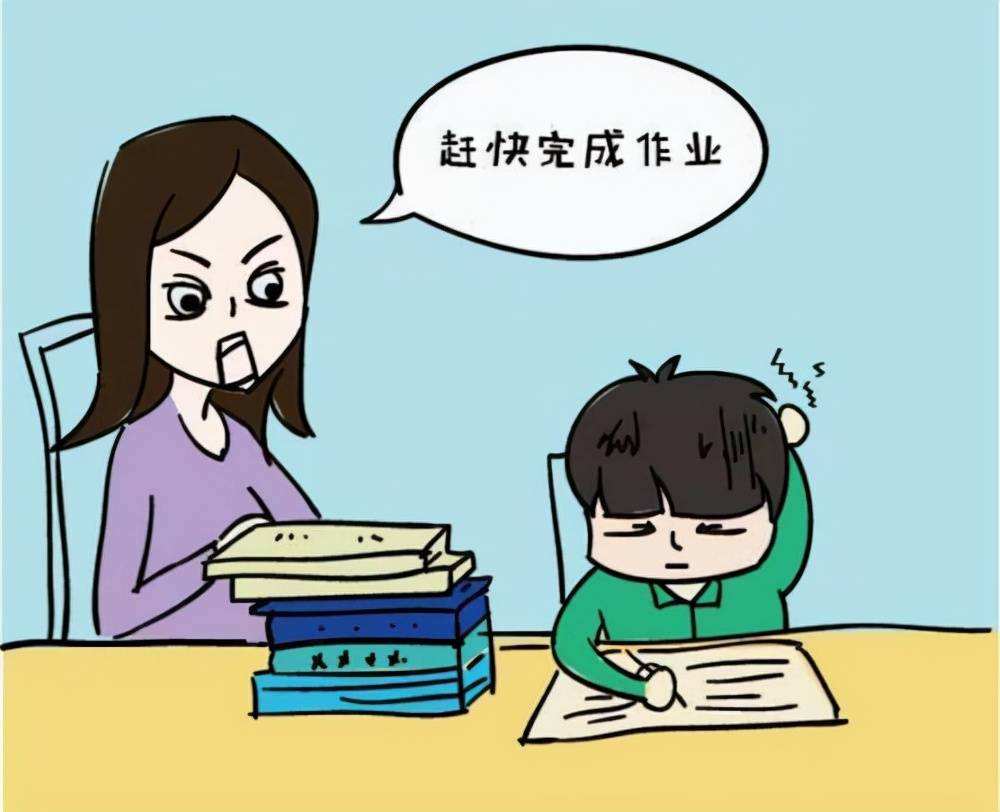 怎么陪孩子写作业家长做好这4点比吼娃更管用