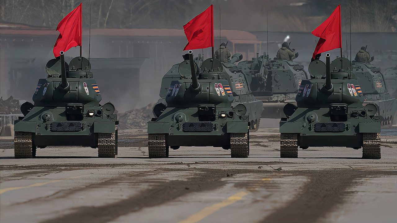 俄罗斯红场阅兵进行第一次彩排重型武器亮相