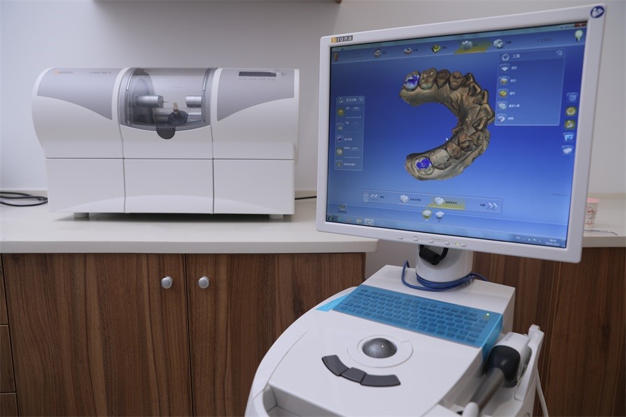 口腔动车组植得口腔瓷睿刻修复坐等美齿即现