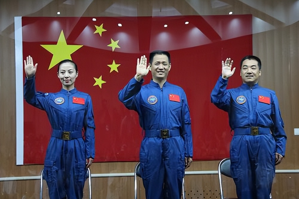 六月发射神十四航天员三人组已开展训练有女航天员吗