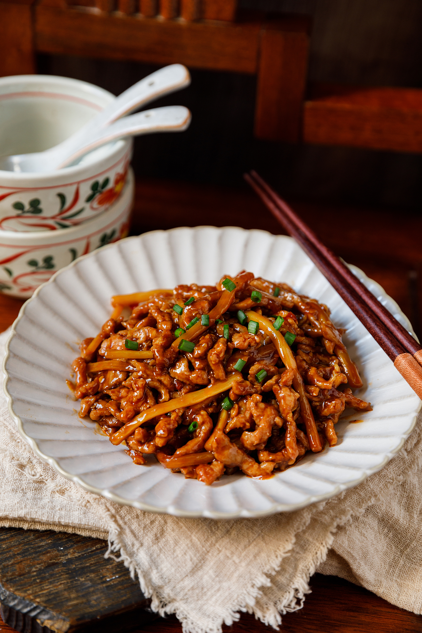 炒肉时，牢记4个技巧，不管炒什么肉都鲜嫩多汁，不腥不柴还入味