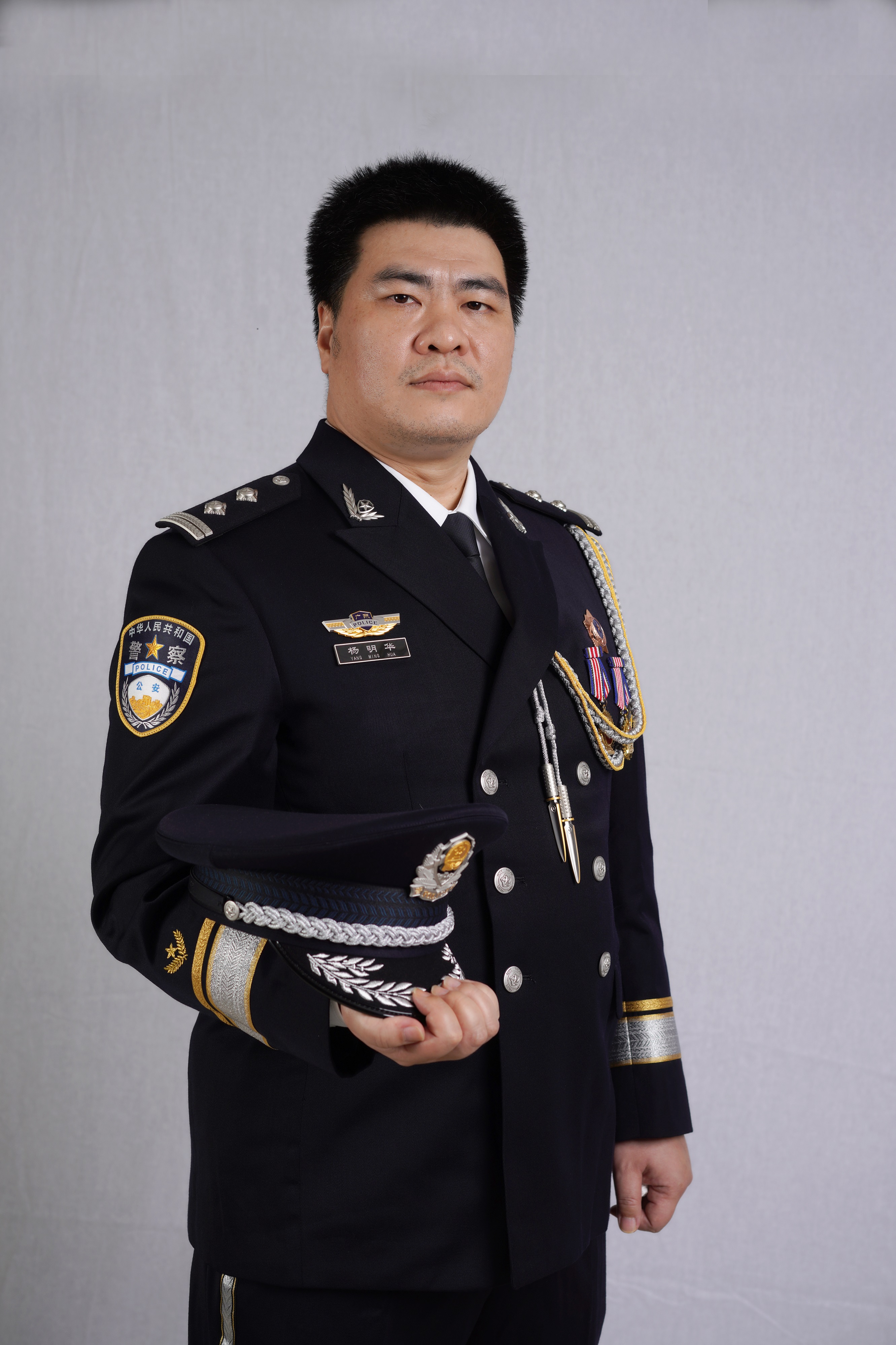 从首个中国人民警察节系列庆祝活动到反诈微电影《一脱成恨》,身为