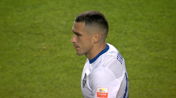 中超标王斯坦丘