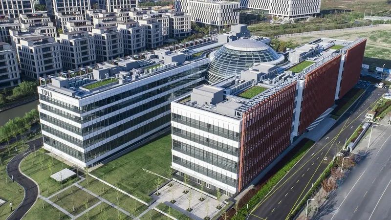 近年来持续建设了张江复旦国际创新中心,浙大上海高等研究院等一批