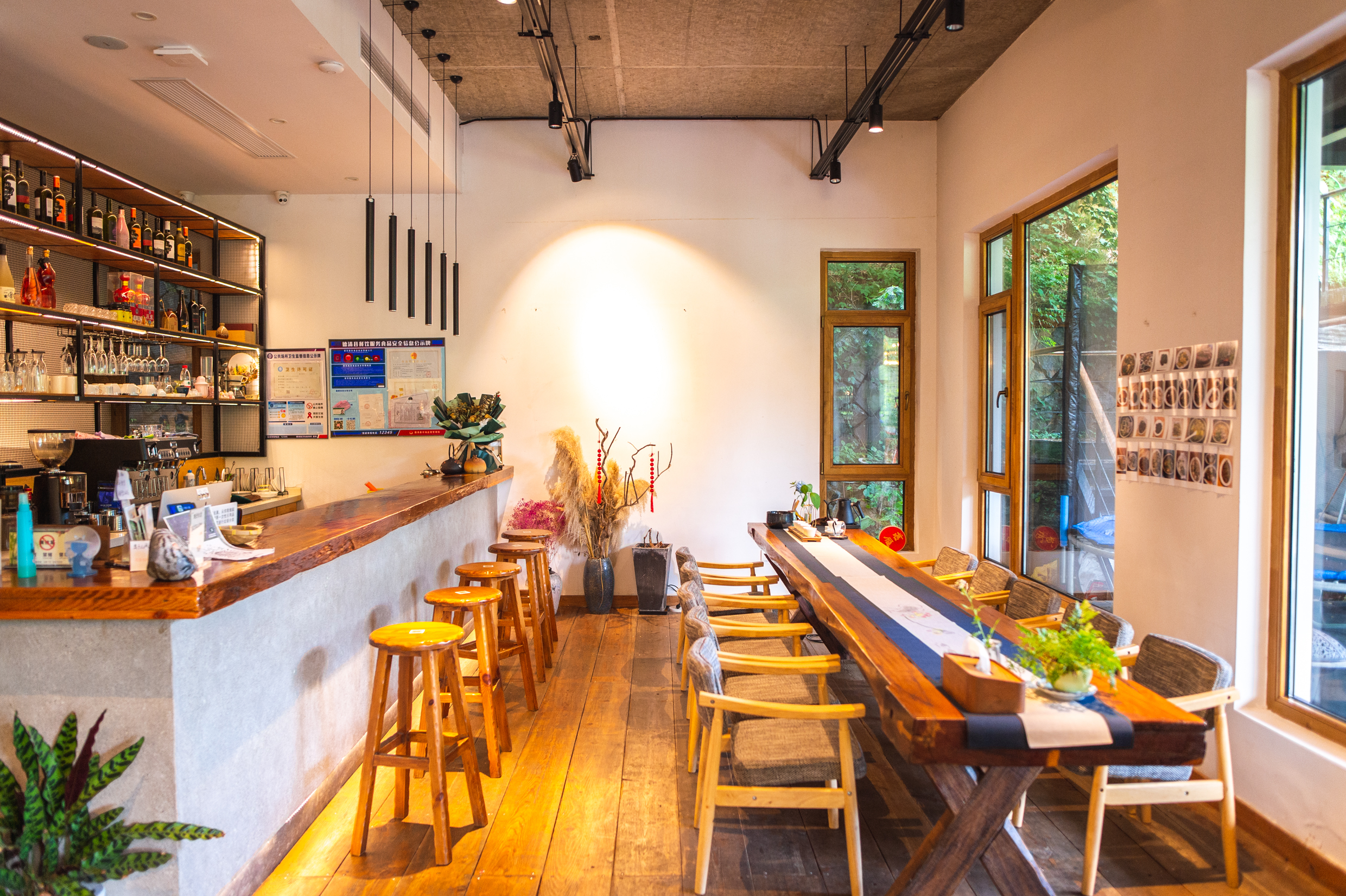 清栖莫干山青山环绕竹林幽幽民宿里的恬适生活让人十分放松