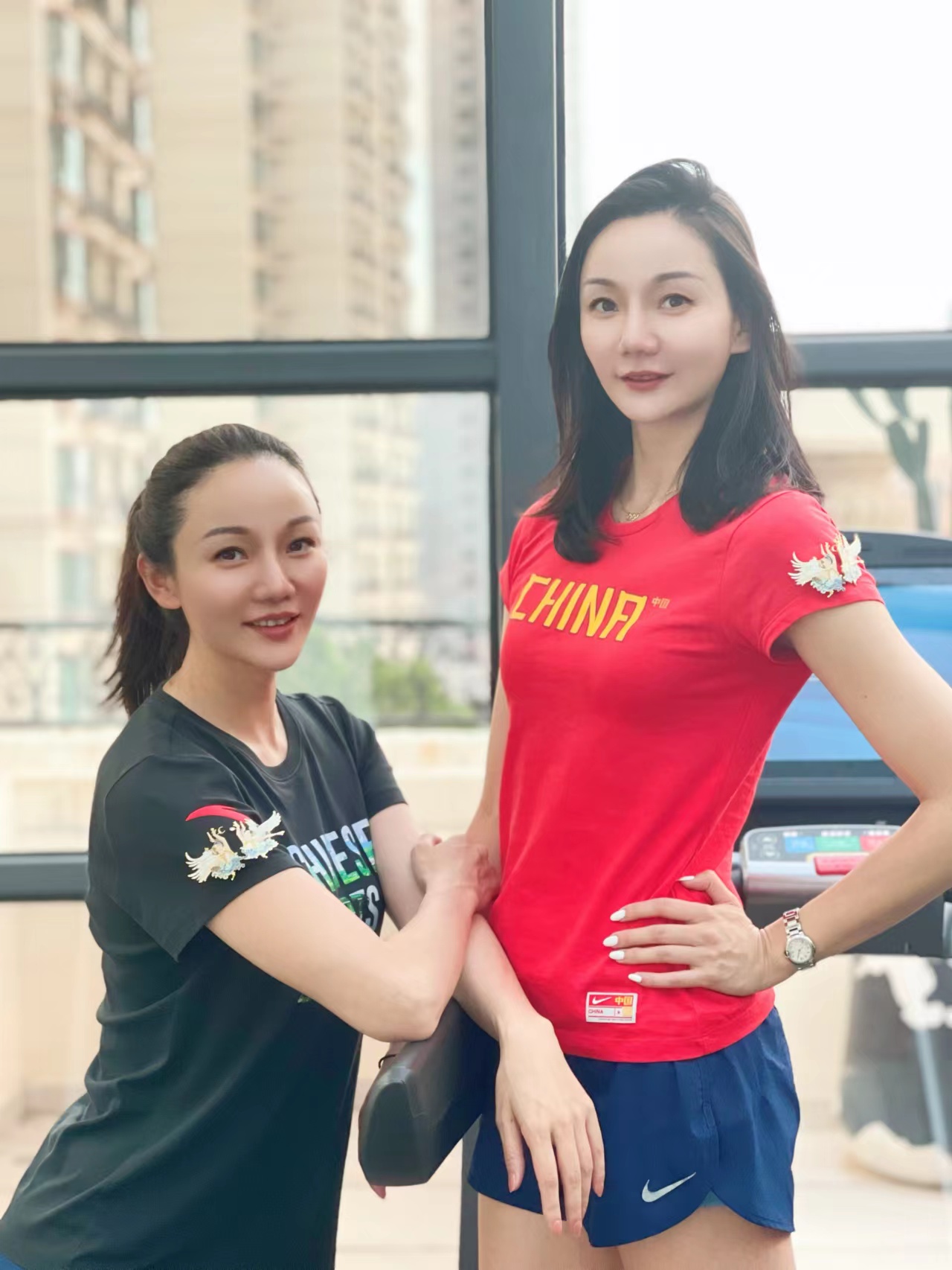 花样游泳世界冠军蒋文文蒋婷婷花游双子星徽章