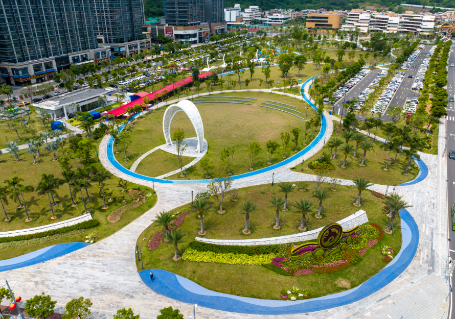 绿轴公园"我下定决心来南沙."黄裕媚说.