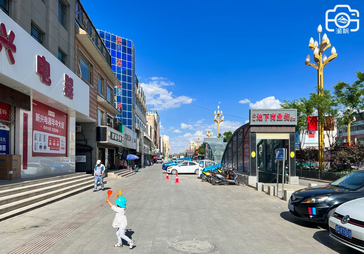 青海第二城格尔木有世界级峡谷与国内最大盐湖适合避暑之旅