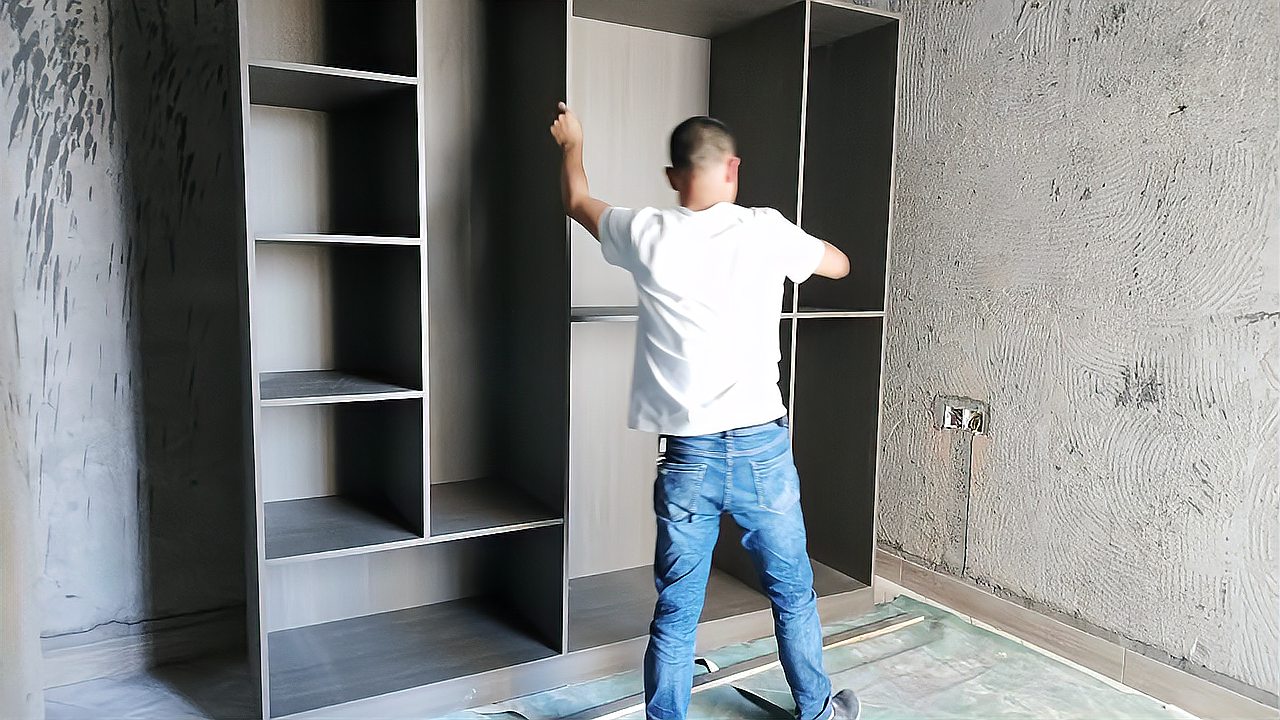 现场用免漆板制作衣柜机器封边效果好又耐用