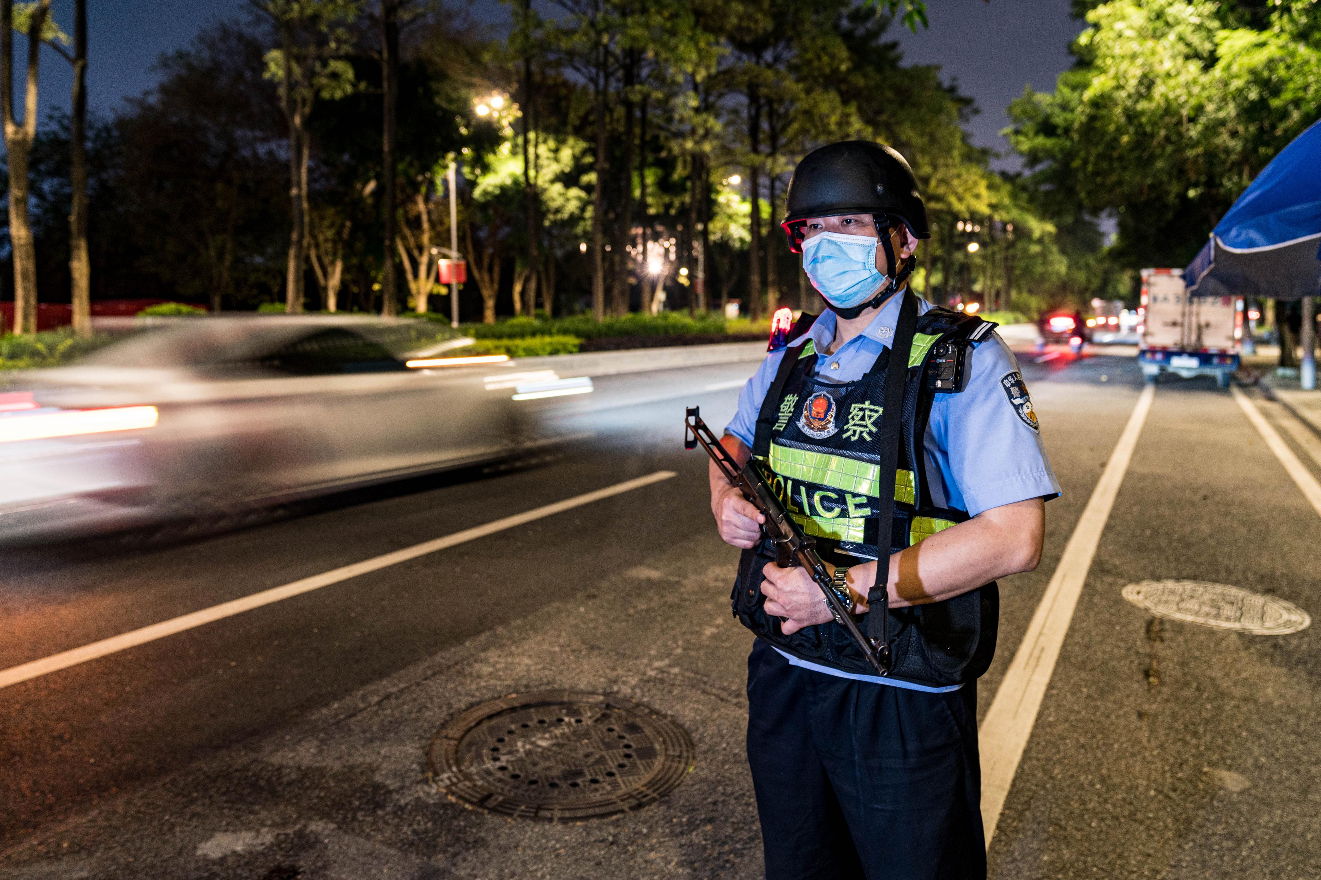 广州警方夏夜治安巡查宣防集中统一行动再添战果