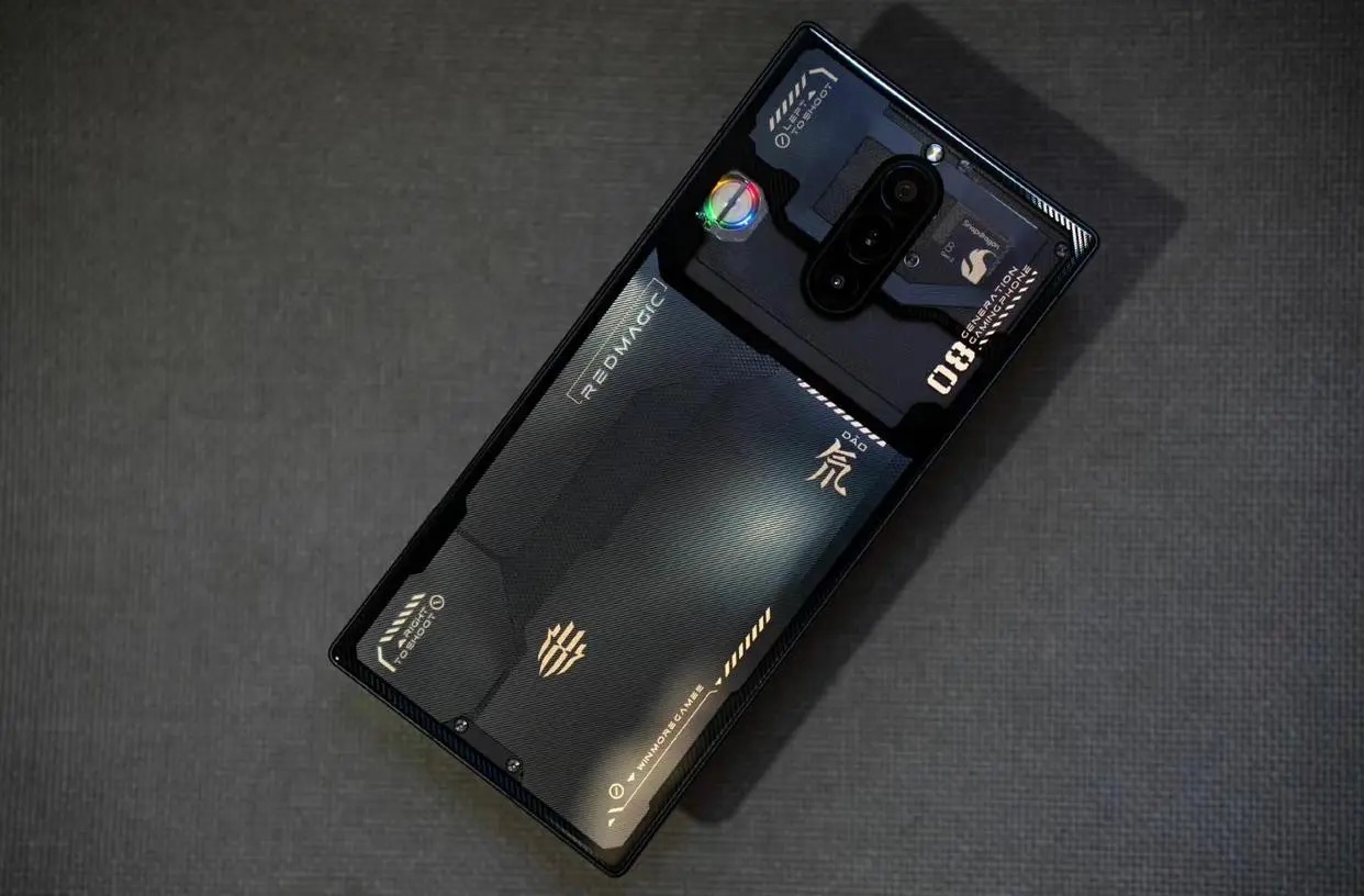 红魔8Pro+好评率高达98%,但在买之前,先看一下这2个差评