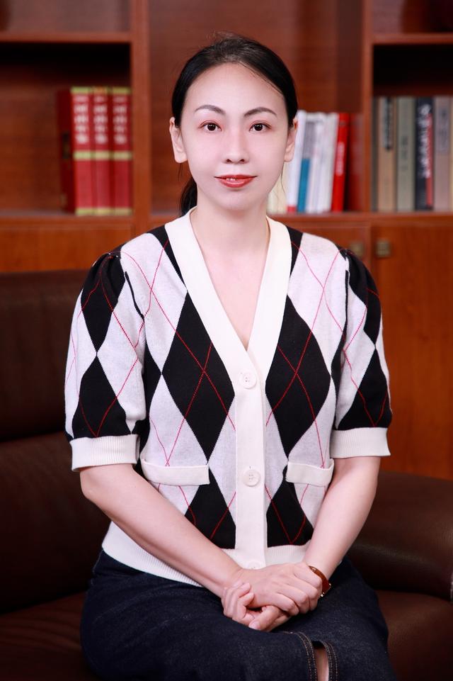 刘娜表示,学校现有河南省重点建设学科3个,包括企业管理,机械制造及其