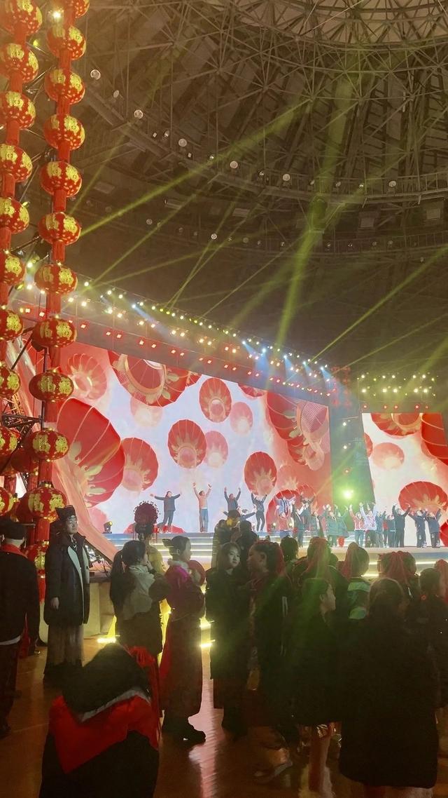 探班社区春晚彩排现场!明晚值得期待!